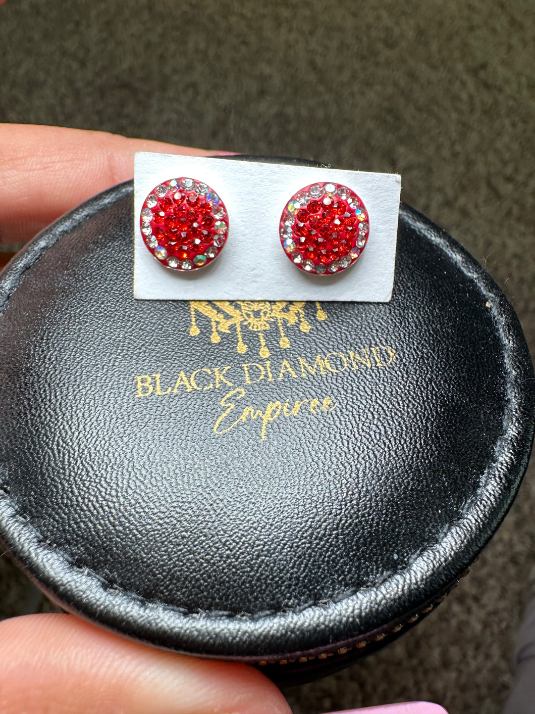 Aretes rojos